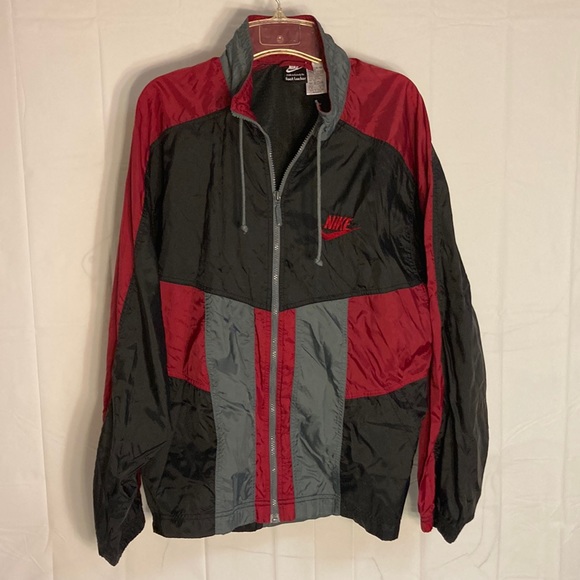 Nike Other - Maroon and gray and black Nike windbreaker